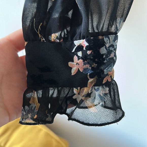 Zara Sheer Floral Blouse - Picture 4 of 4